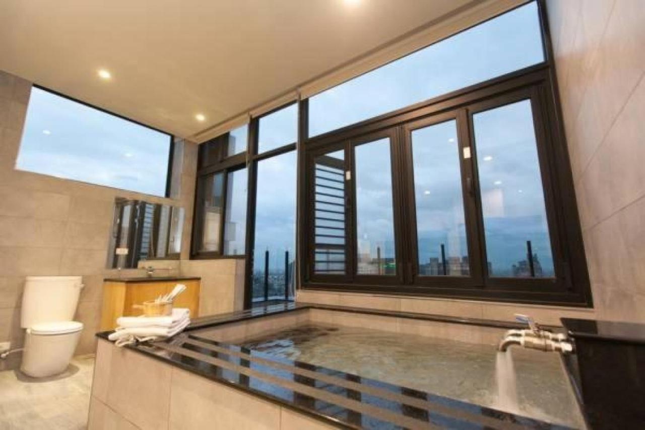 Most Natural Hotel Джиаоси Екстериор снимка