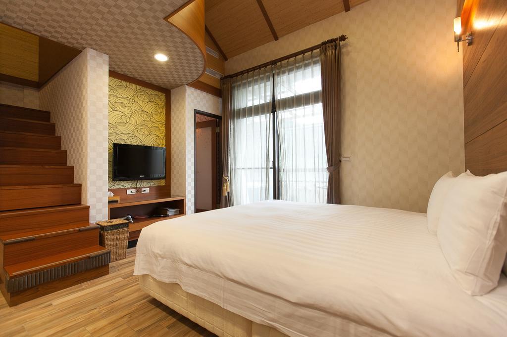 Most Natural Hotel Джиаоси Екстериор снимка
