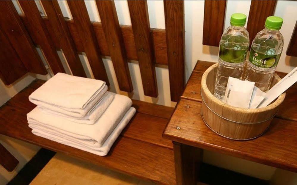 Most Natural Hotel Джиаоси Екстериор снимка
