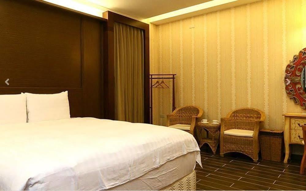 Most Natural Hotel Джиаоси Екстериор снимка