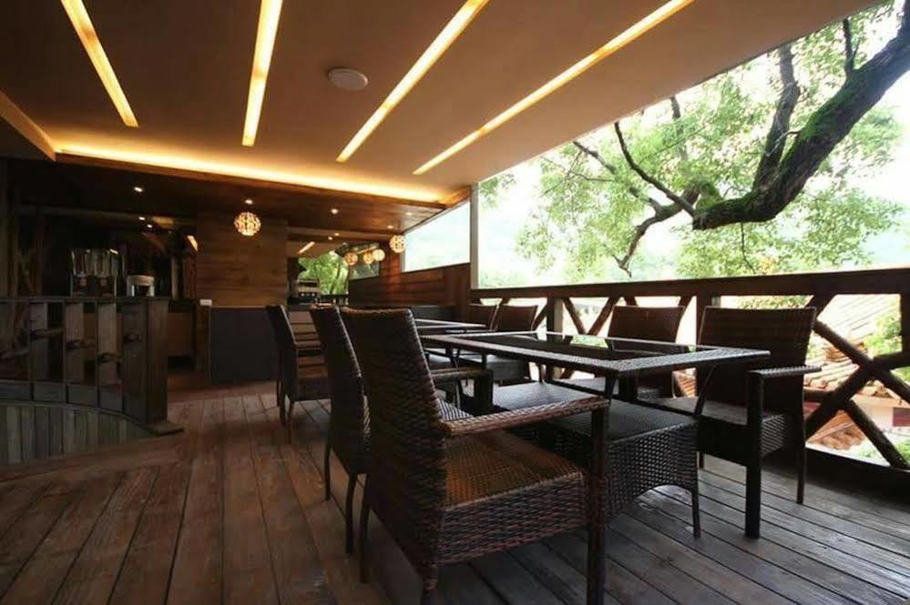 Most Natural Hotel Джиаоси Екстериор снимка