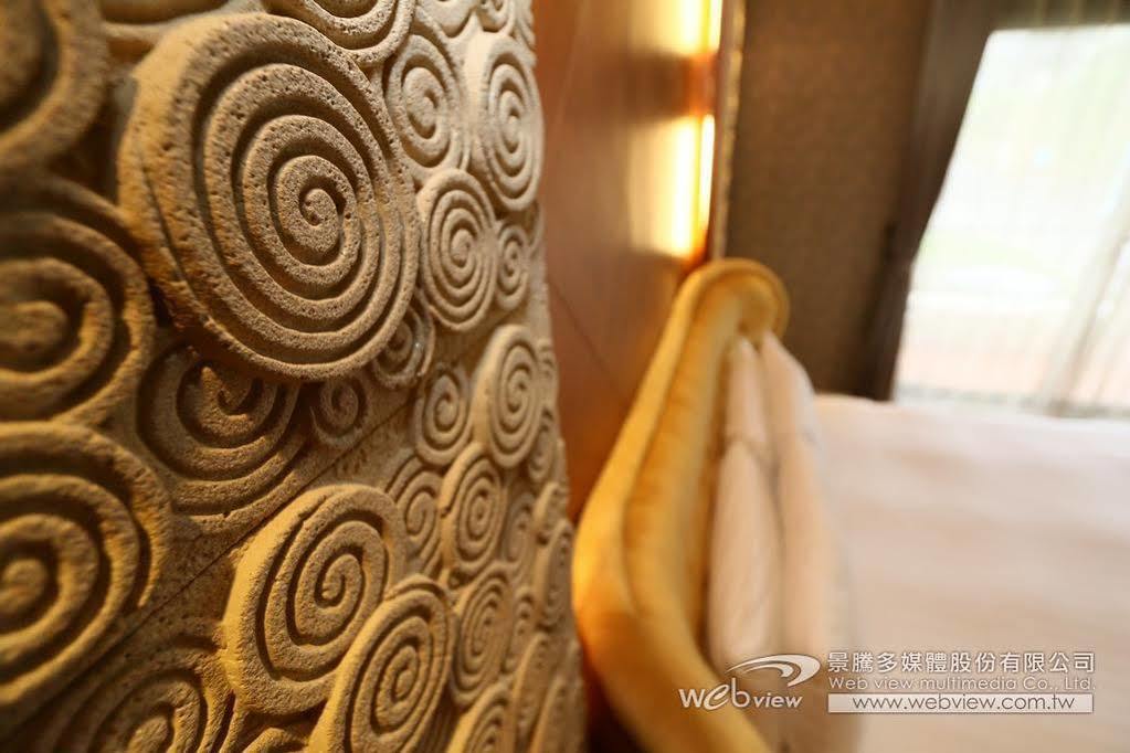 Most Natural Hotel Джиаоси Екстериор снимка